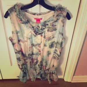 Abstract blouse with embellished collar